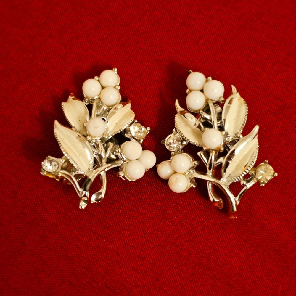 Vintage monet earrings